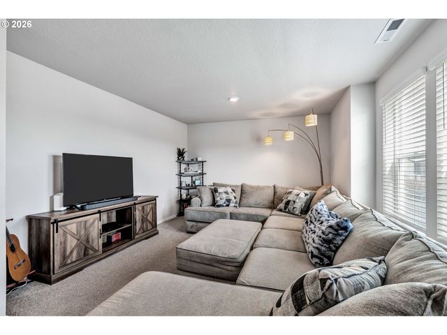 365 HIMALAYA St Ne, Salem, OR 97301