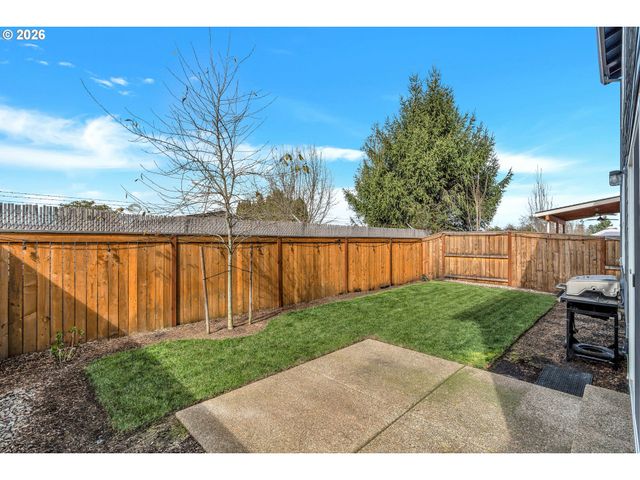 365 HIMALAYA St Ne, Salem, OR 97301