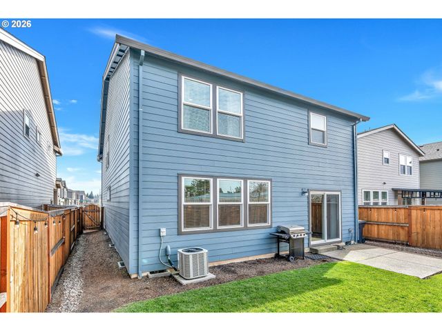 365 HIMALAYA St Ne, Salem, OR 97301