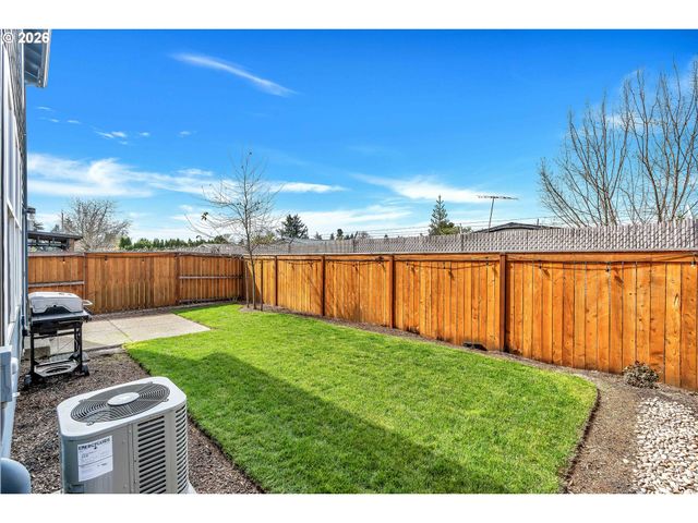 365 HIMALAYA St Ne, Salem, OR 97301