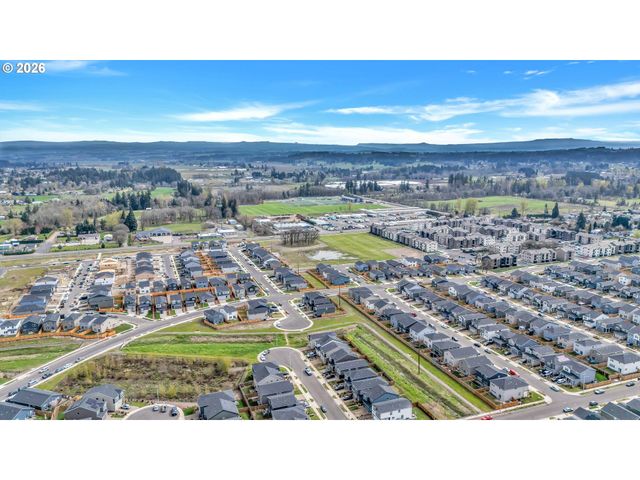 365 HIMALAYA St Ne, Salem, OR 97301