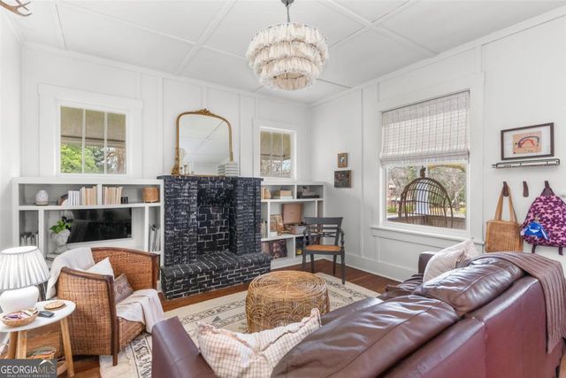 318 W South Street, Greensboro, GA 30642