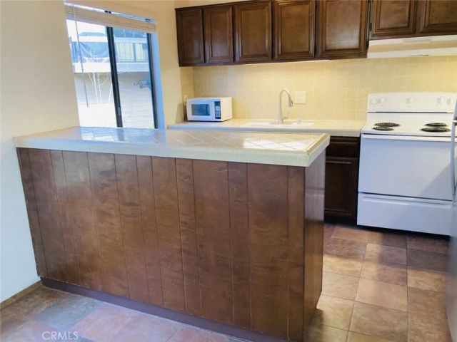 27657 Peninsula, Lake Arrowhead, CA 92352