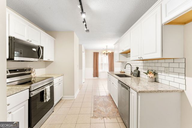 323 Links View Drive, Bonaire, GA 31005
