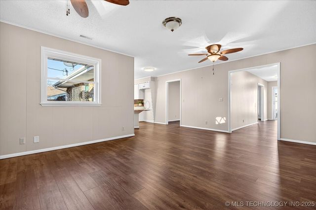 737 Crown Drive, Bartlesville, OK 74006