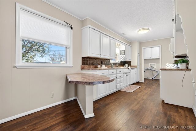 737 Crown Drive, Bartlesville, OK 74006