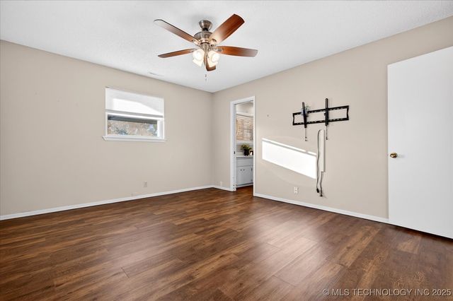 737 Crown Drive, Bartlesville, OK 74006