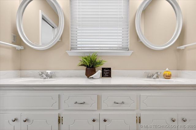 737 Crown Drive, Bartlesville, OK 74006