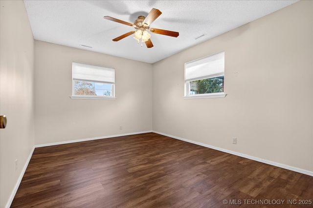 737 Crown Drive, Bartlesville, OK 74006