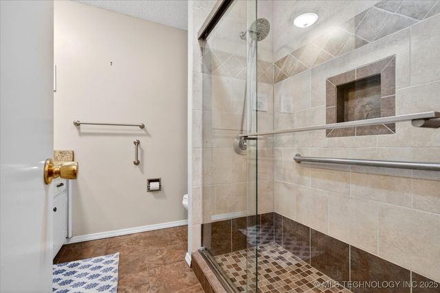 737 Crown Drive, Bartlesville, OK 74006