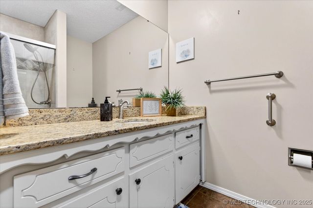 737 Crown Drive, Bartlesville, OK 74006