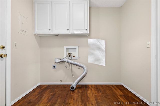 737 Crown Drive, Bartlesville, OK 74006