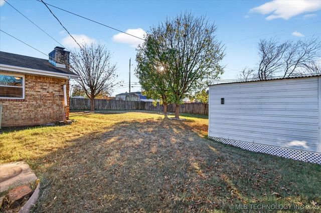 737 Crown Drive, Bartlesville, OK 74006