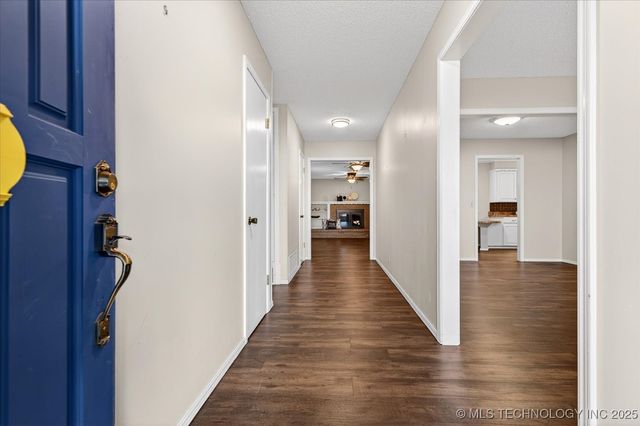 737 Crown Drive, Bartlesville, OK 74006