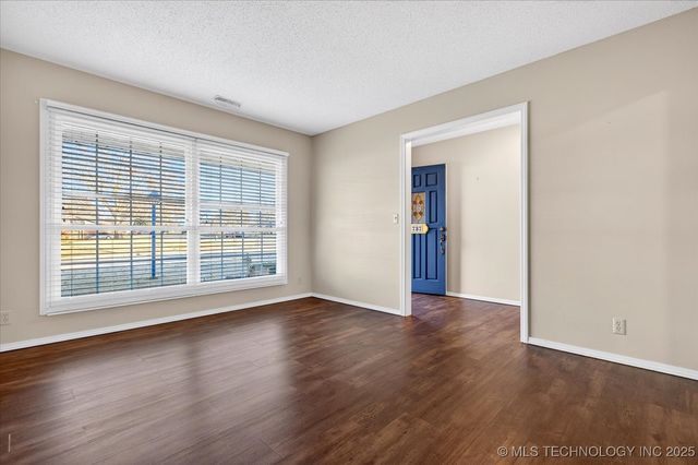 737 Crown Drive, Bartlesville, OK 74006