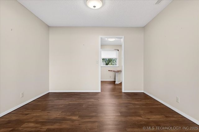 737 Crown Drive, Bartlesville, OK 74006