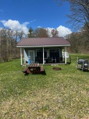 6911 Ryerson Road, Twin Lake, MI 49457