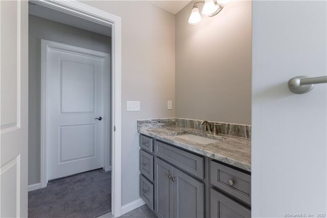 137 Mulholland Way, North Haven, CT 06473