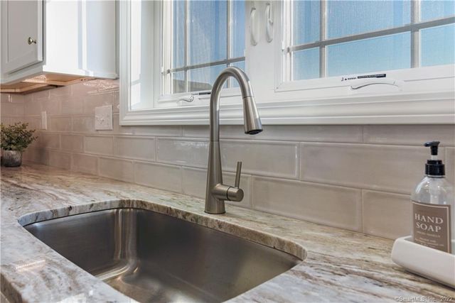 137 Mulholland Way, North Haven, CT 06473