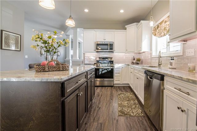 137 Mulholland Way, North Haven, CT 06473