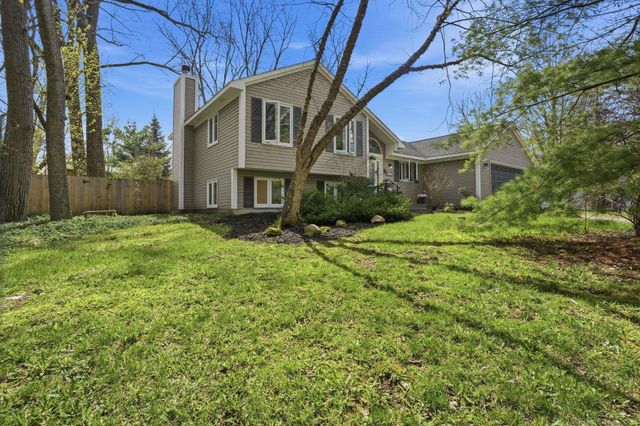 5039 W Princeton Avenue, Clarkston, MI 48348