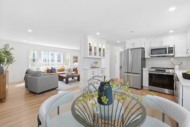 22 Park St A, Wakefield, MA 01880
