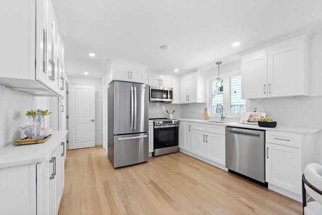 22 Park St A, Wakefield, MA 01880