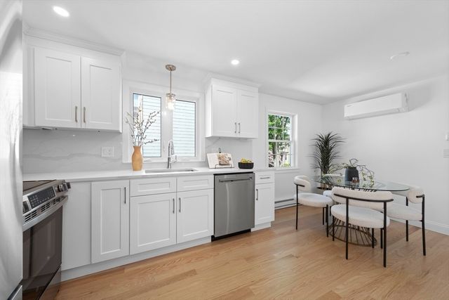 22 Park St A, Wakefield, MA 01880