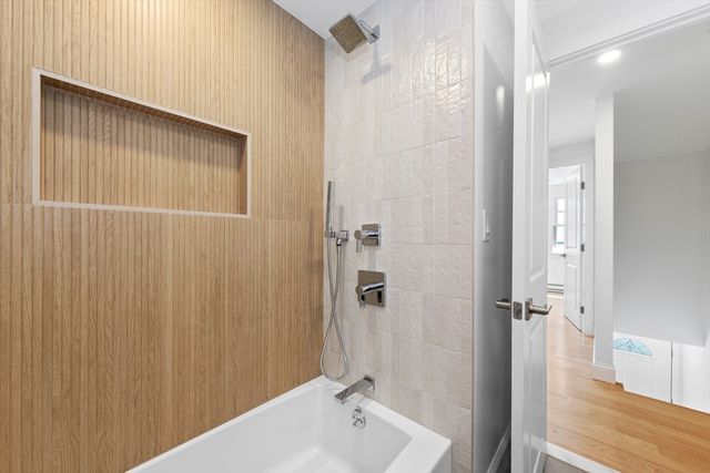 22 Park St A, Wakefield, MA 01880