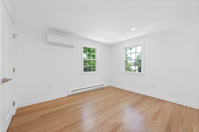 22 Park St A, Wakefield, MA 01880
