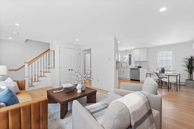 22 Park St A, Wakefield, MA 01880