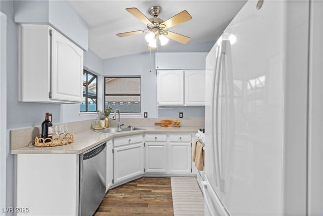 2842 Mahogany Grove Avenue, Henderson, NV 89074