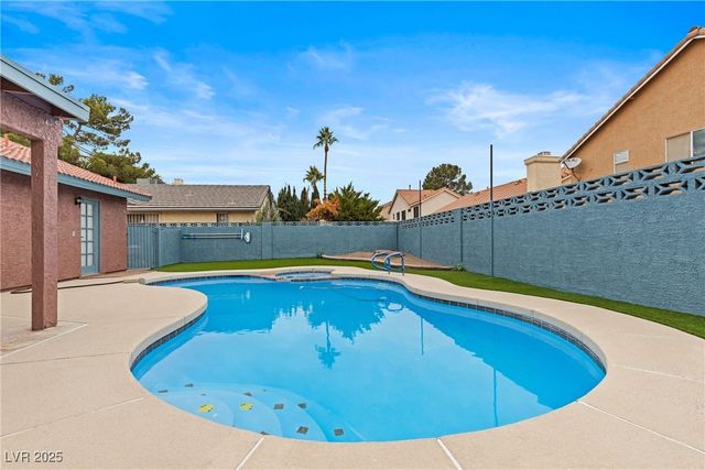 2842 Mahogany Grove Avenue, Henderson, NV 89074