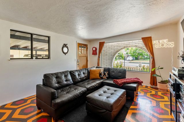 1876 W 3350 S, Salt Lake City, UT 84119