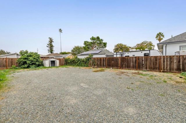 735 Locust Street, San Jose, CA 95110