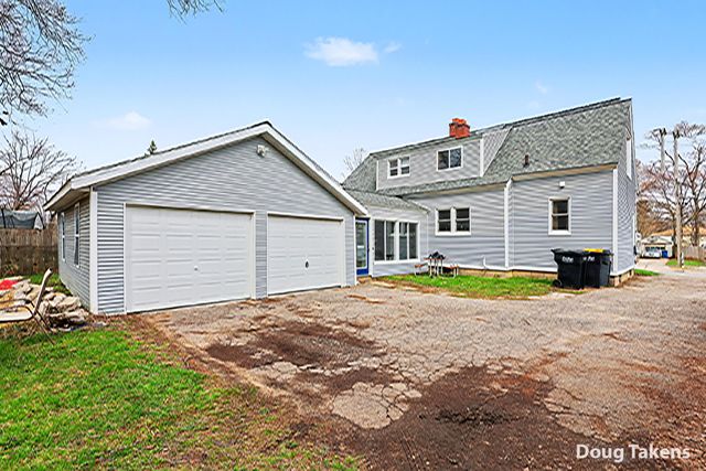 3047-3049 Highgate Avenue Sw, City Of Wyoming, MI 49509