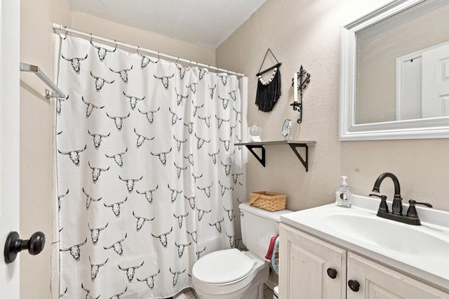 115 Solon Road, Waxahachie, TX 75165