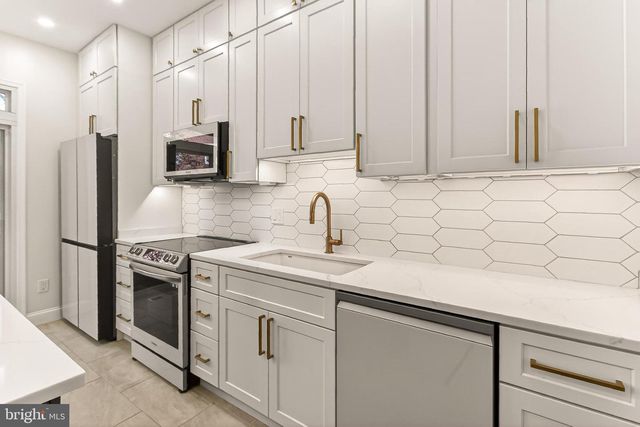 564 N WEST ST, Alexandria, VA 22314