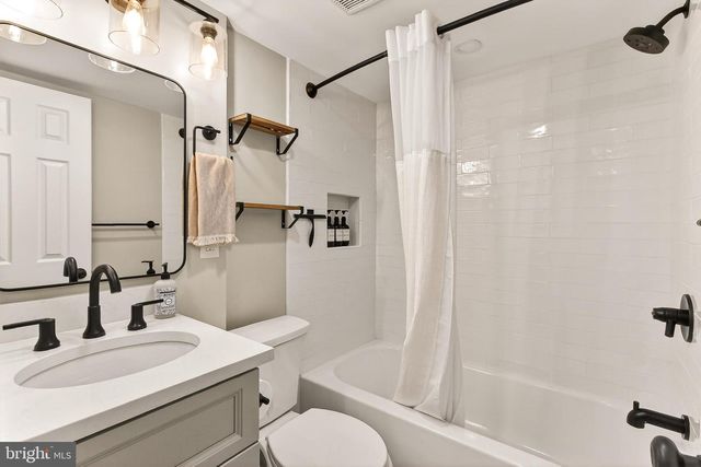 564 N WEST ST, Alexandria, VA 22314