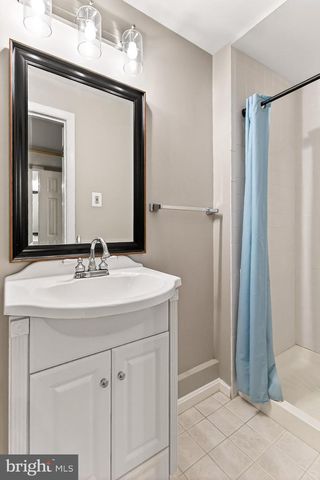 564 N WEST ST, Alexandria, VA 22314