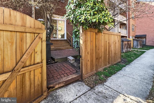 564 N WEST ST, Alexandria, VA 22314