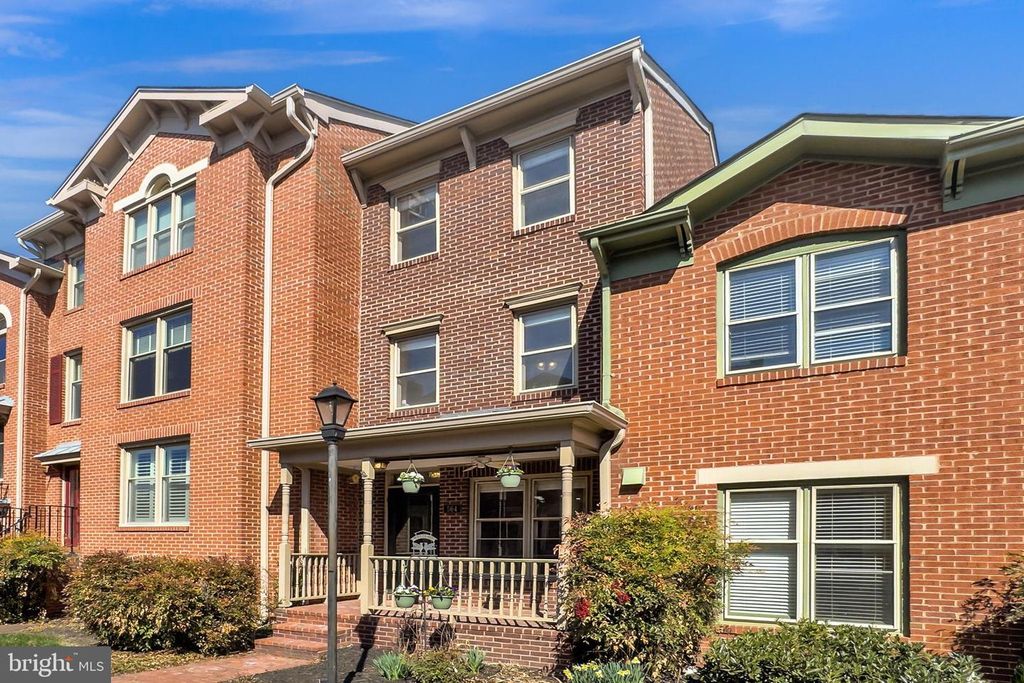 564 N WEST ST, Alexandria, VA 22314