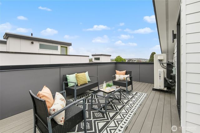 1746 B NW 62nd Street, Seattle, WA 98107