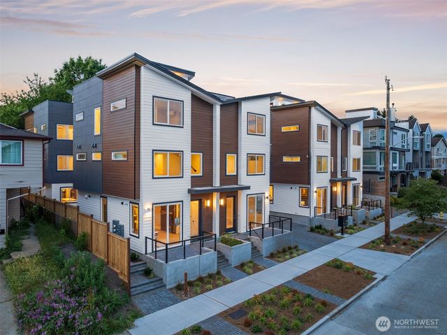 1746 B NW 62nd Street, Seattle, WA 98107