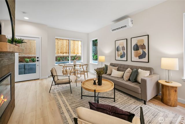 1746 B NW 62nd Street, Seattle, WA 98107