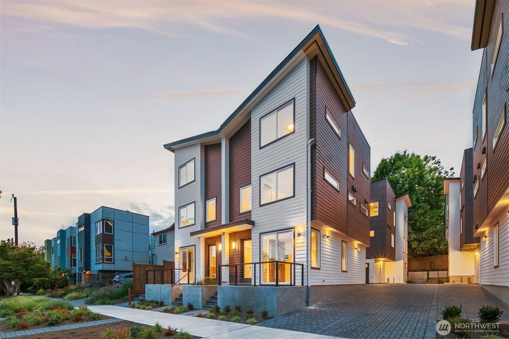 1746 B NW 62nd Street, Seattle, WA 98107