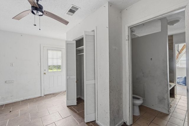 2326 12th Avenue N, Texas City, TX 77590