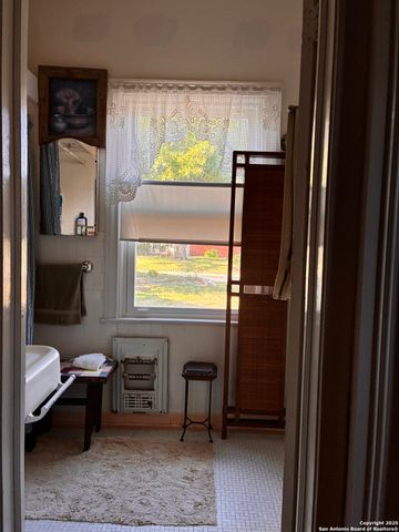 342 Alexander Hamilton, San Antonio, TX 78228