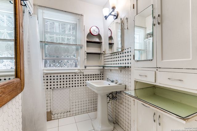 342 Alexander Hamilton, San Antonio, TX 78228