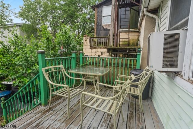 93 Garside St, Newark City, NJ 07104